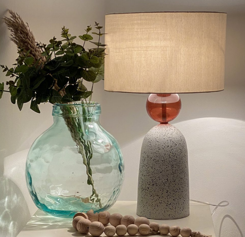 مصباح طاولة ليفيا