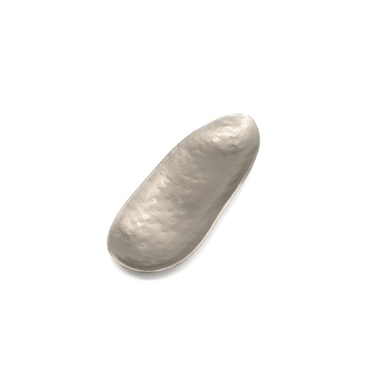 عيون مغازلة فضية