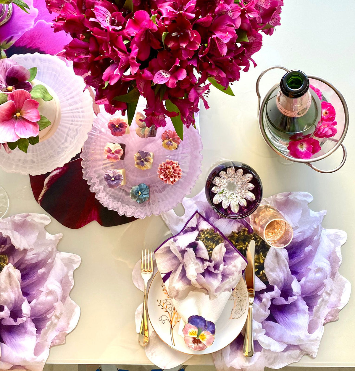 Round Placemat Peonies Purple