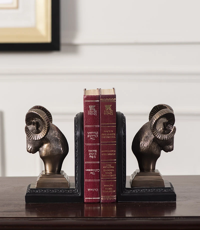 دعامات كتب على شكل موفلون أوروبي